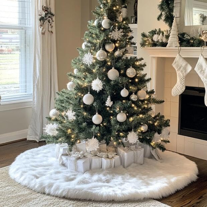 48 Inch Faux Fur Christmas Tree Skirt White Plush Skirt for Merry Christmas Party Christmas Tree Decoration